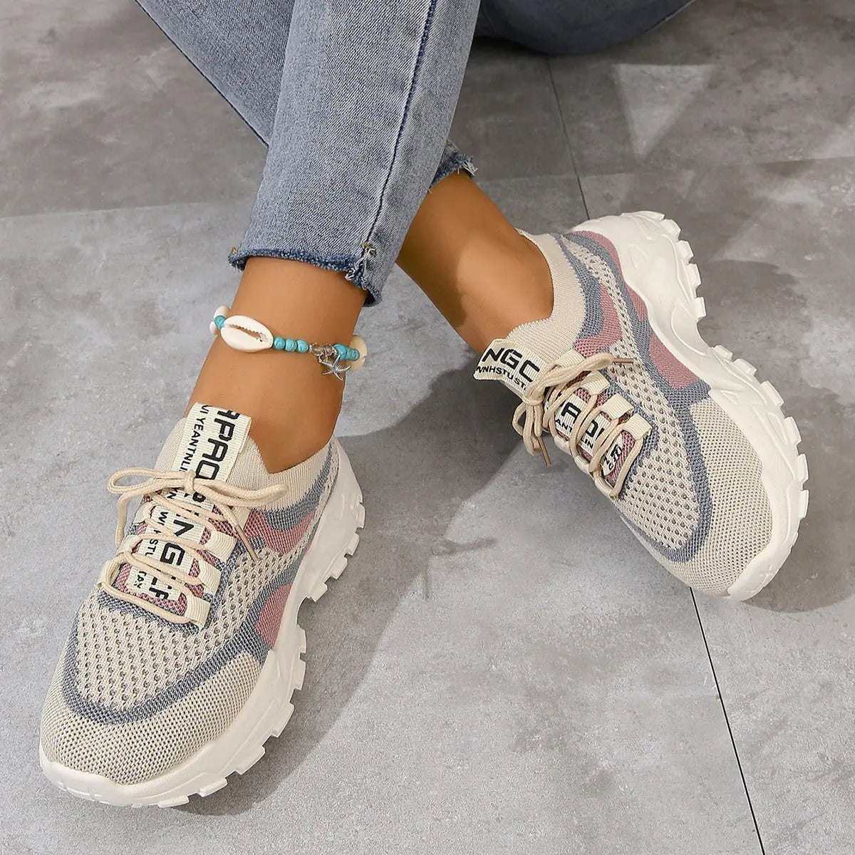 2023 Fashion Retro Lightweight Breathable Sneakers